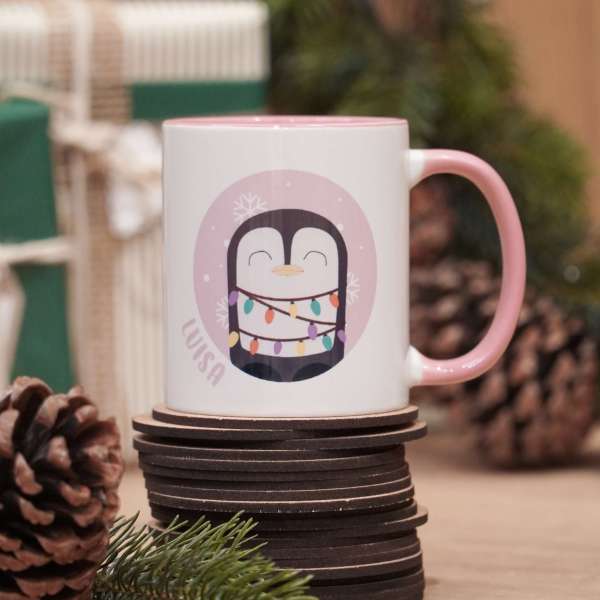 Die Tassen mit süßen Weihnachtstieren und eigenem Namen, verbreiten besonders bei den Kleinen ganz viel Freude!