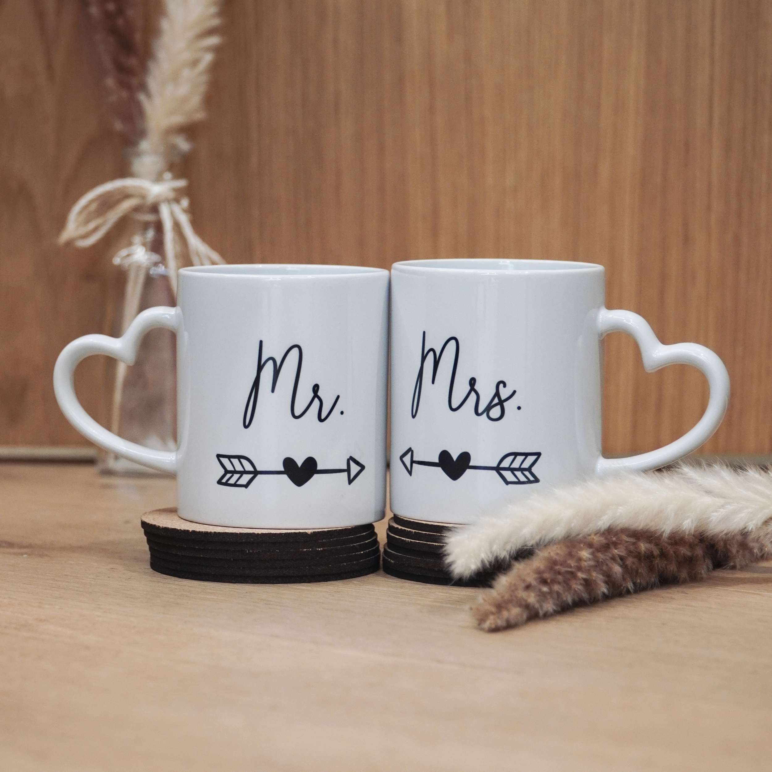 Unsere hochwertigen, Statement-Keramiktassen sind ein absolutes Must-have und persönliches Geschenk zur Hochzeit.