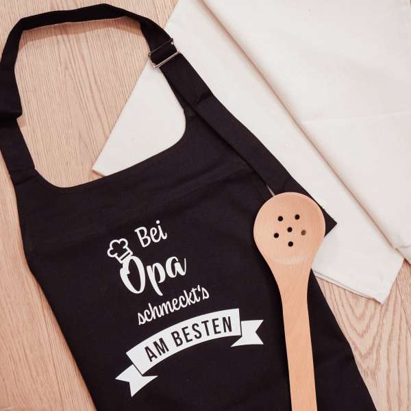 Personalisierte Kochschürze aus Bio-Baumwolle ist das perfekte Geschenk für alle begeisterten Grillmeister und BBQ-Enthusiasten.